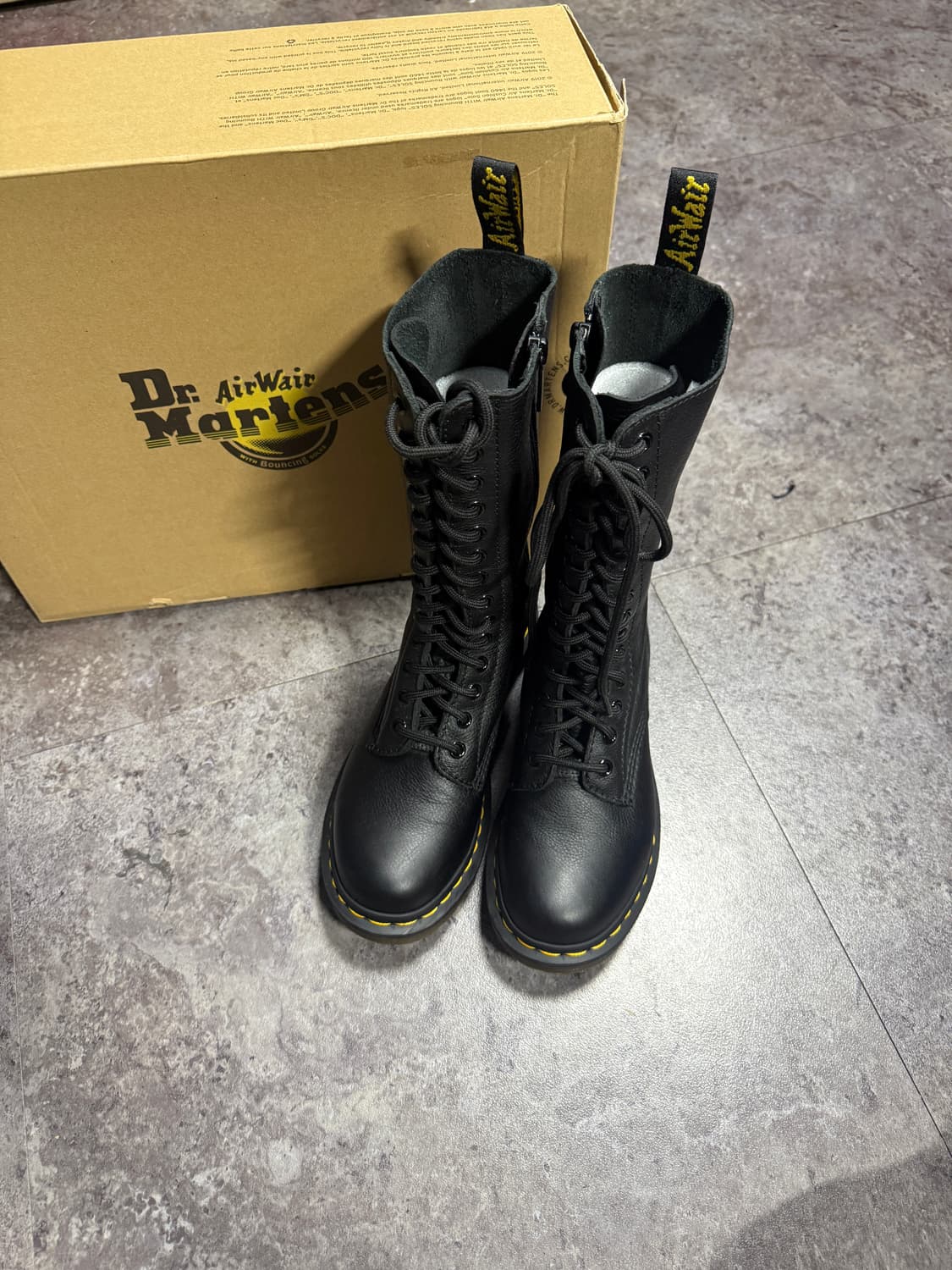닥터마틴 버지니아 14홀 230 풀박스 새상품급 상품이미지1