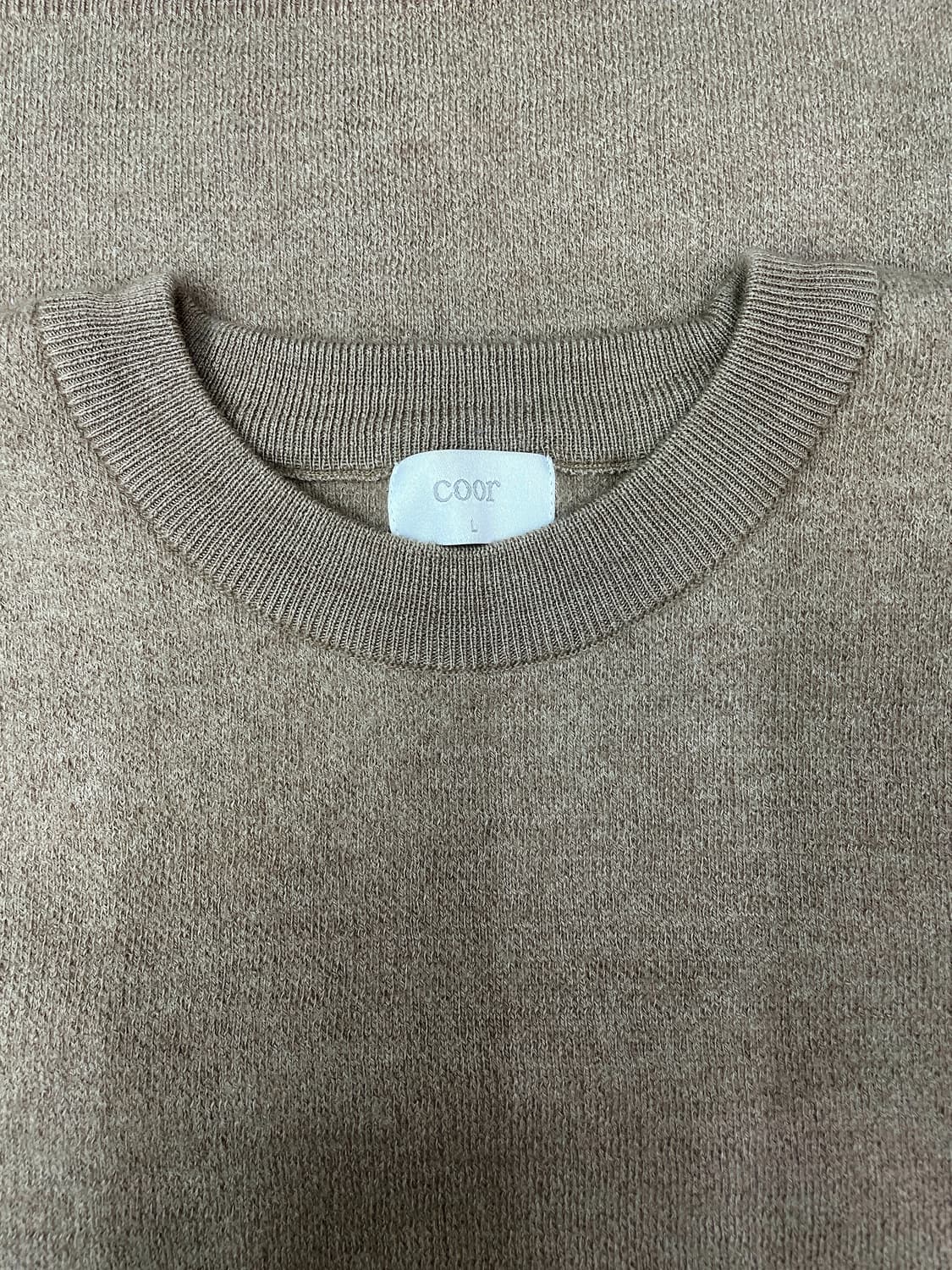 쿠어(COOR) 탑다이 울 라운드 니트 베이지 상품이미지4