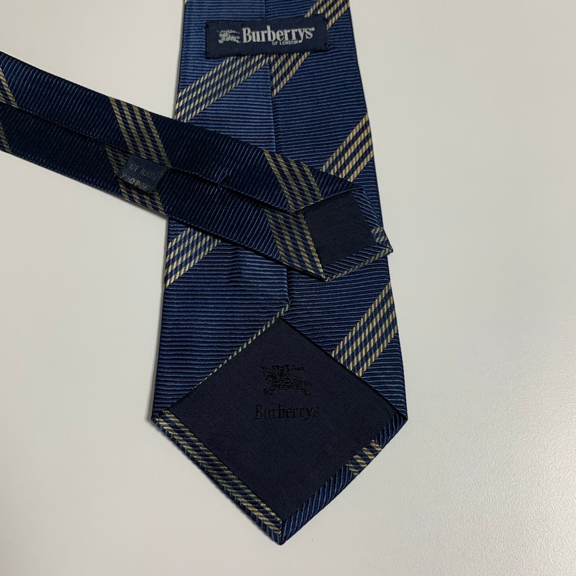 버버리(BURBERRY) 스트라이프 명품넥타이 정장패션 9cm 상품이미지6