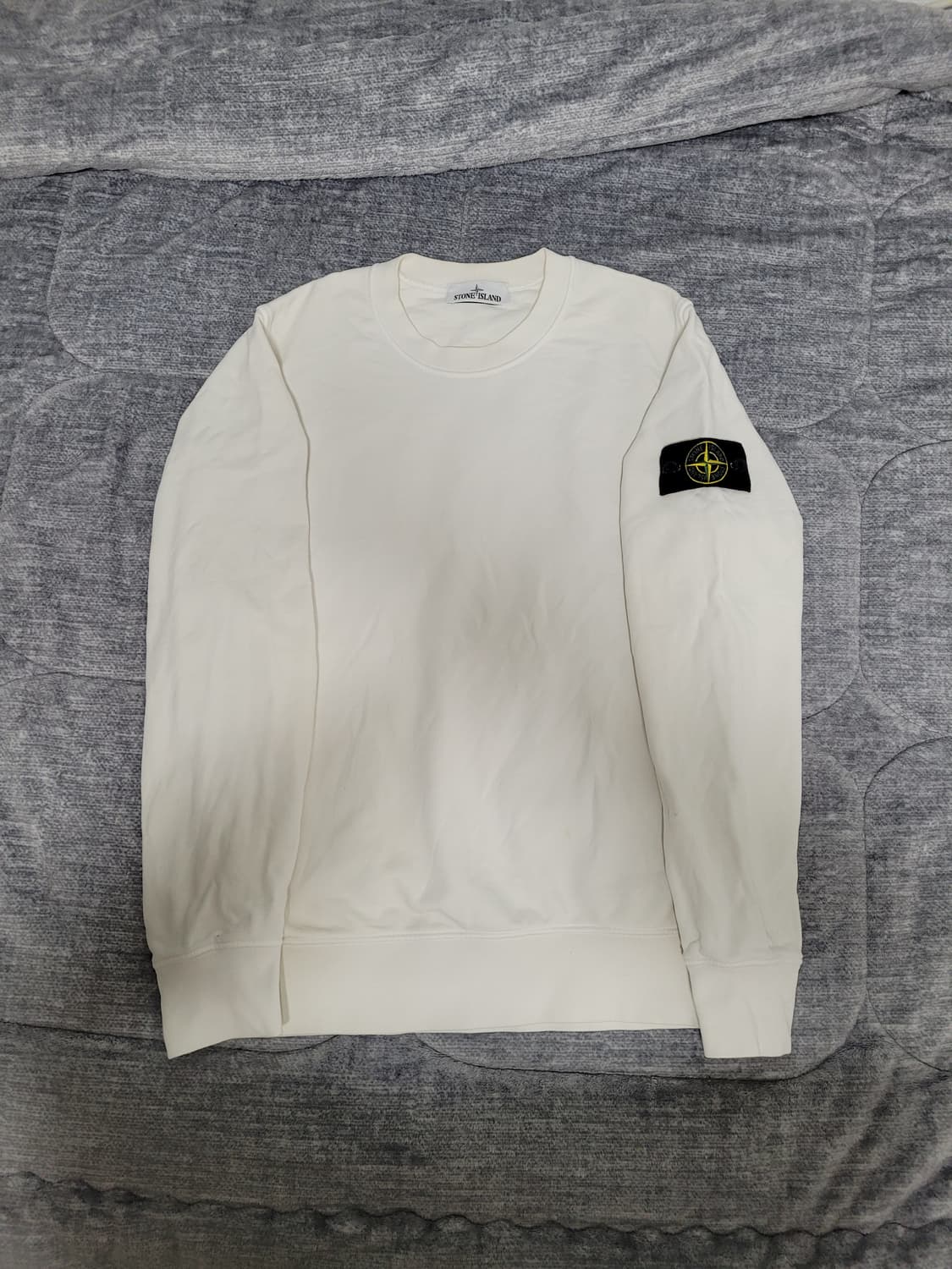 스톤아일랜드 화이트 맨투맨 상품이미지1