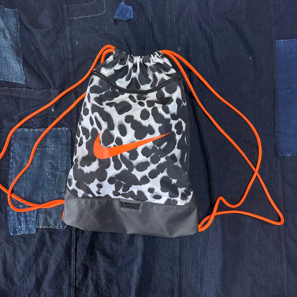 나이키 드로스트링 백 18L 상품이미지1
