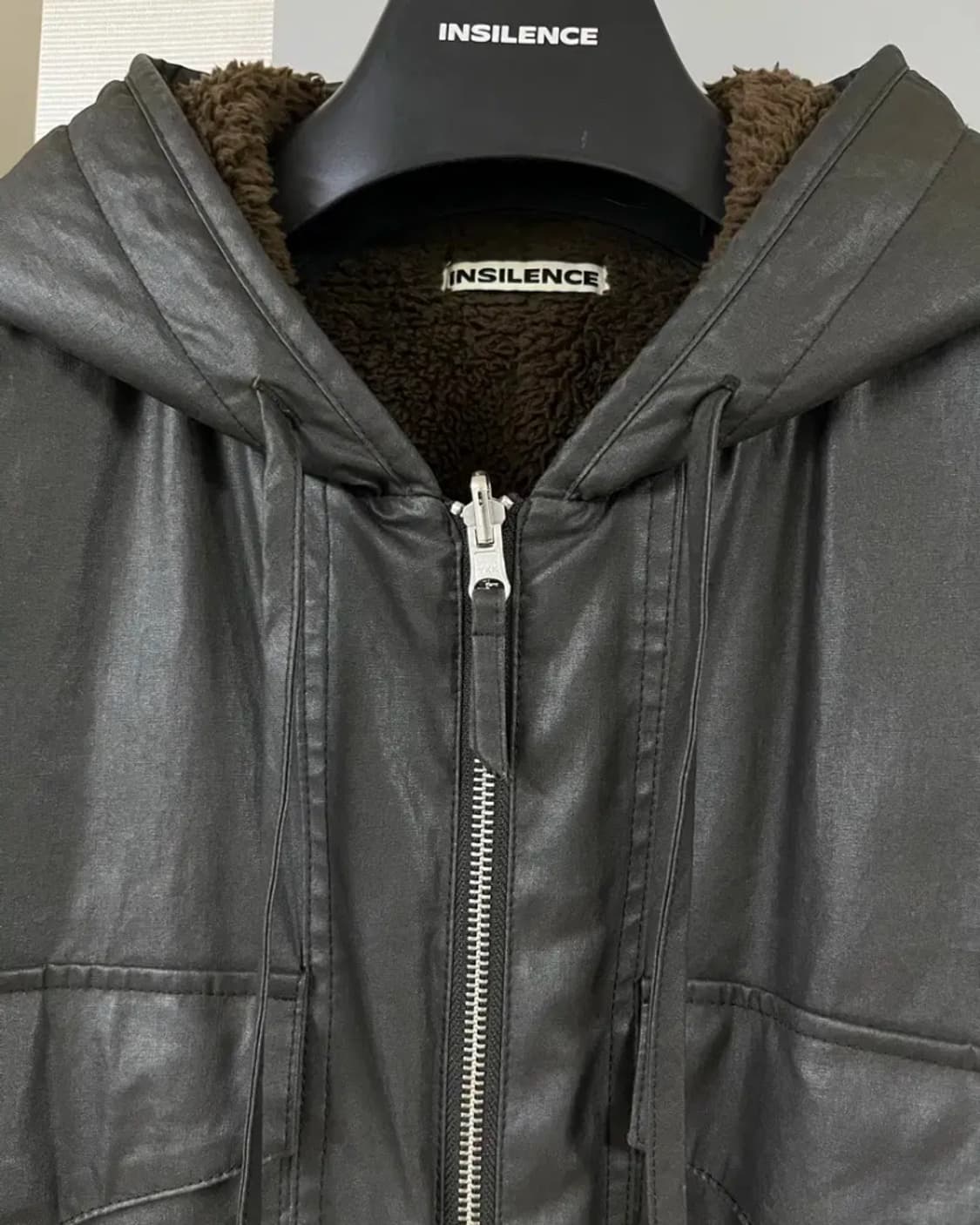 인사일런스 왁스 코티드 리버시블 점퍼 상품이미지2