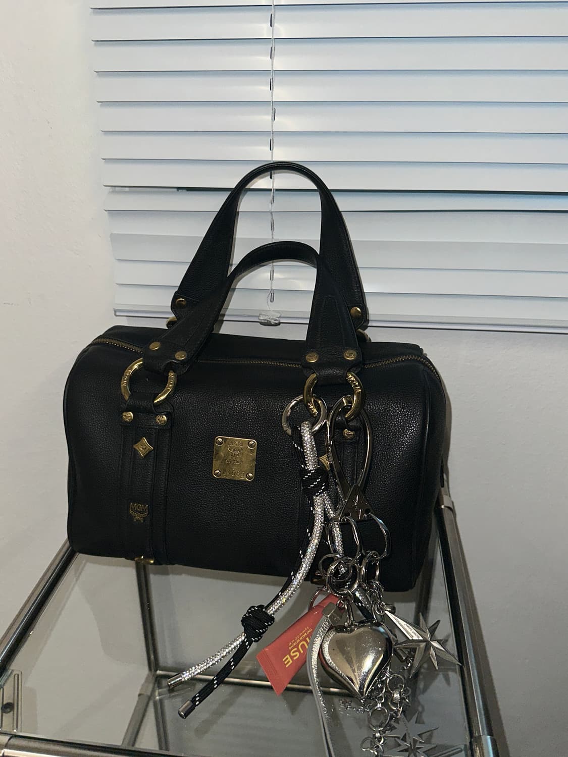 성주택)MCM 토트백 블랙 금장 인보이스(매장탭) 상품이미지1