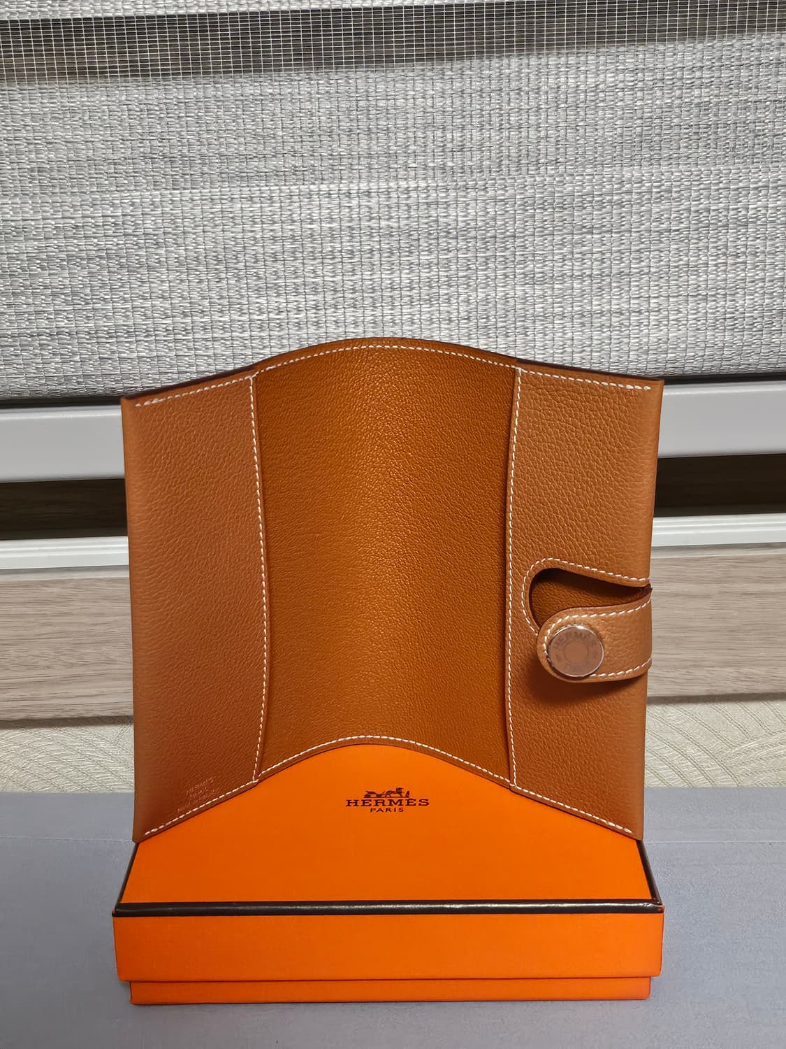 에르메스 RMS 여권지갑 골드 상품이미지4