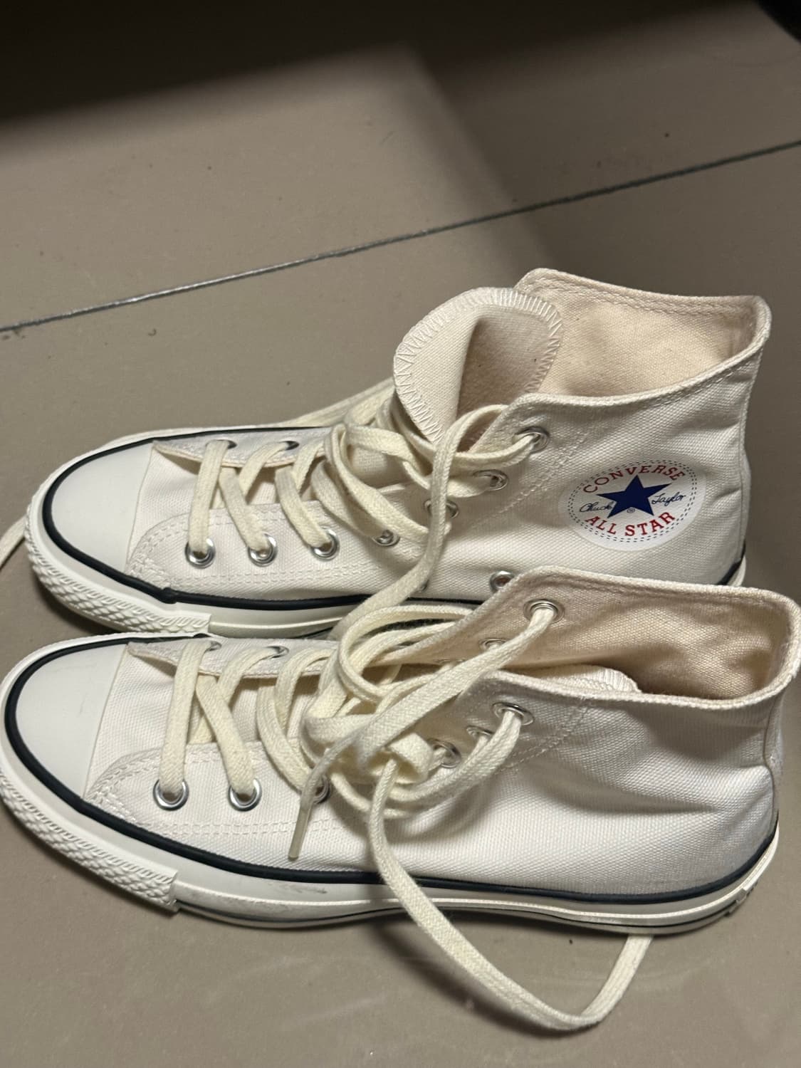 스튜디오니콜슨 도브, 척테일러 하이 레드, 컨버스 하이 화이트 상품이미지3