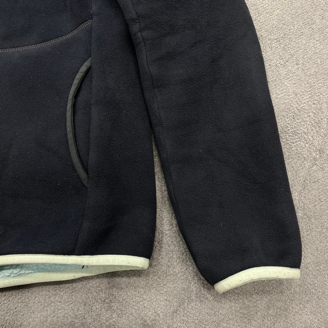 100 데상트 플리스 후드집업 상품이미지4