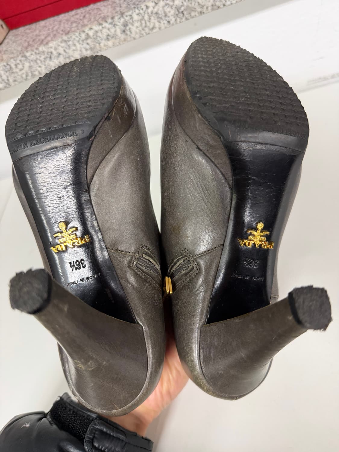 정품) 프라다 여성  앵클부츠 36.5 상품이미지10