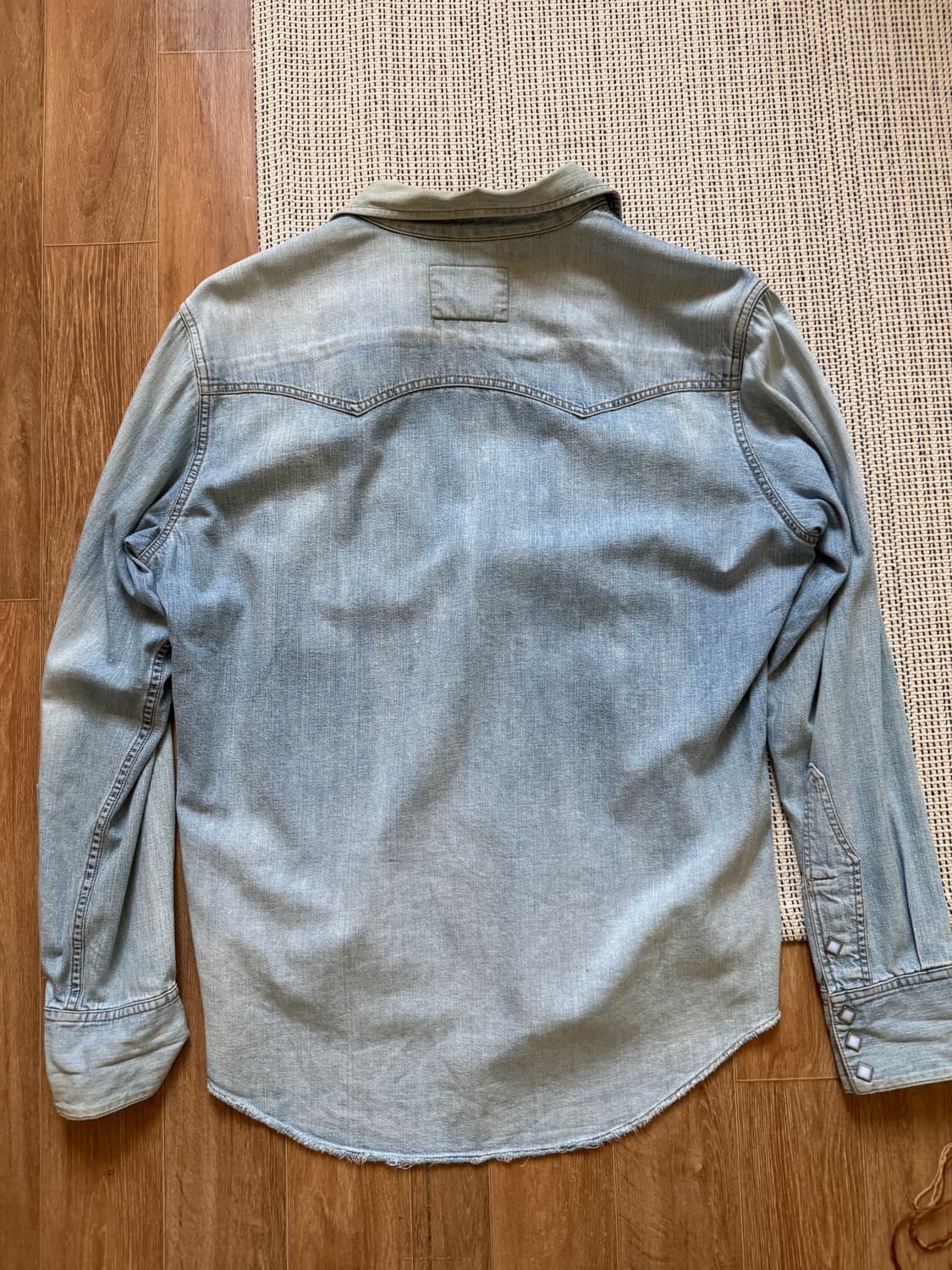 The letters 더 레터스 리미티드 데님 웨스턴 셔츠 상품이미지6