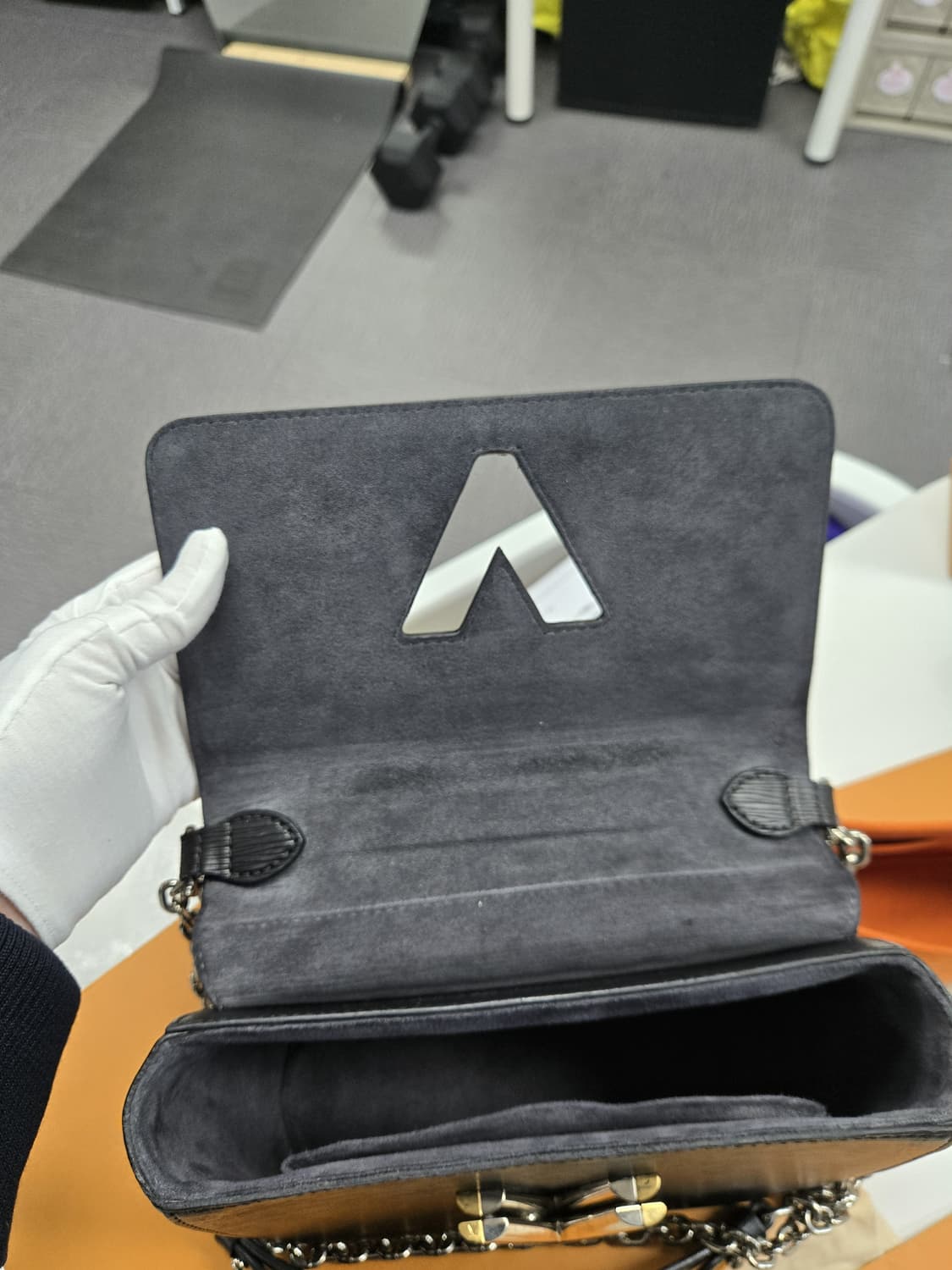 [A급컨디션]루이비통 트위스트mm 숄더백 상품이미지7