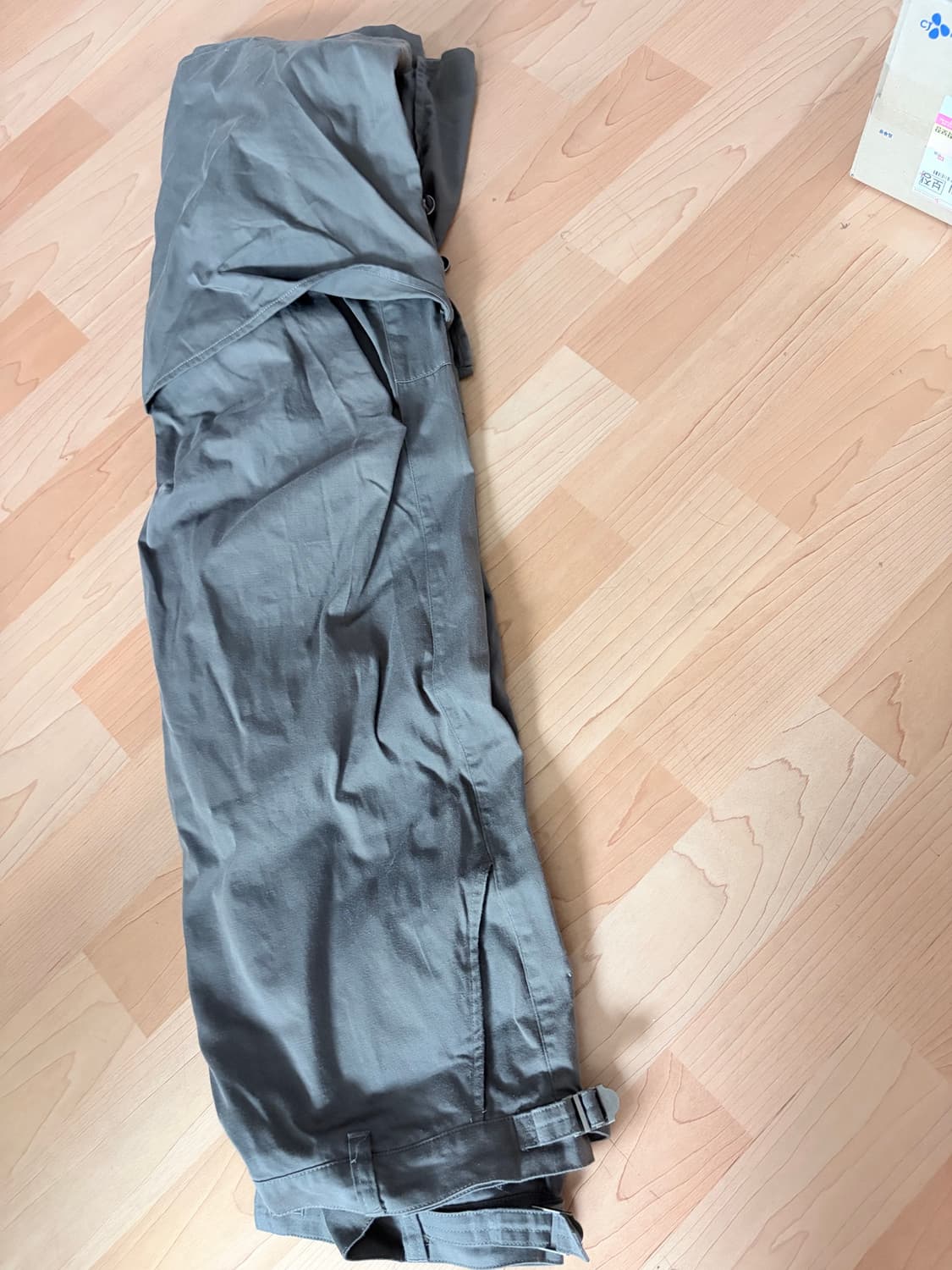 해칭룸 아머팬츠 4사이즈 브라운 팝니다 상품이미지3