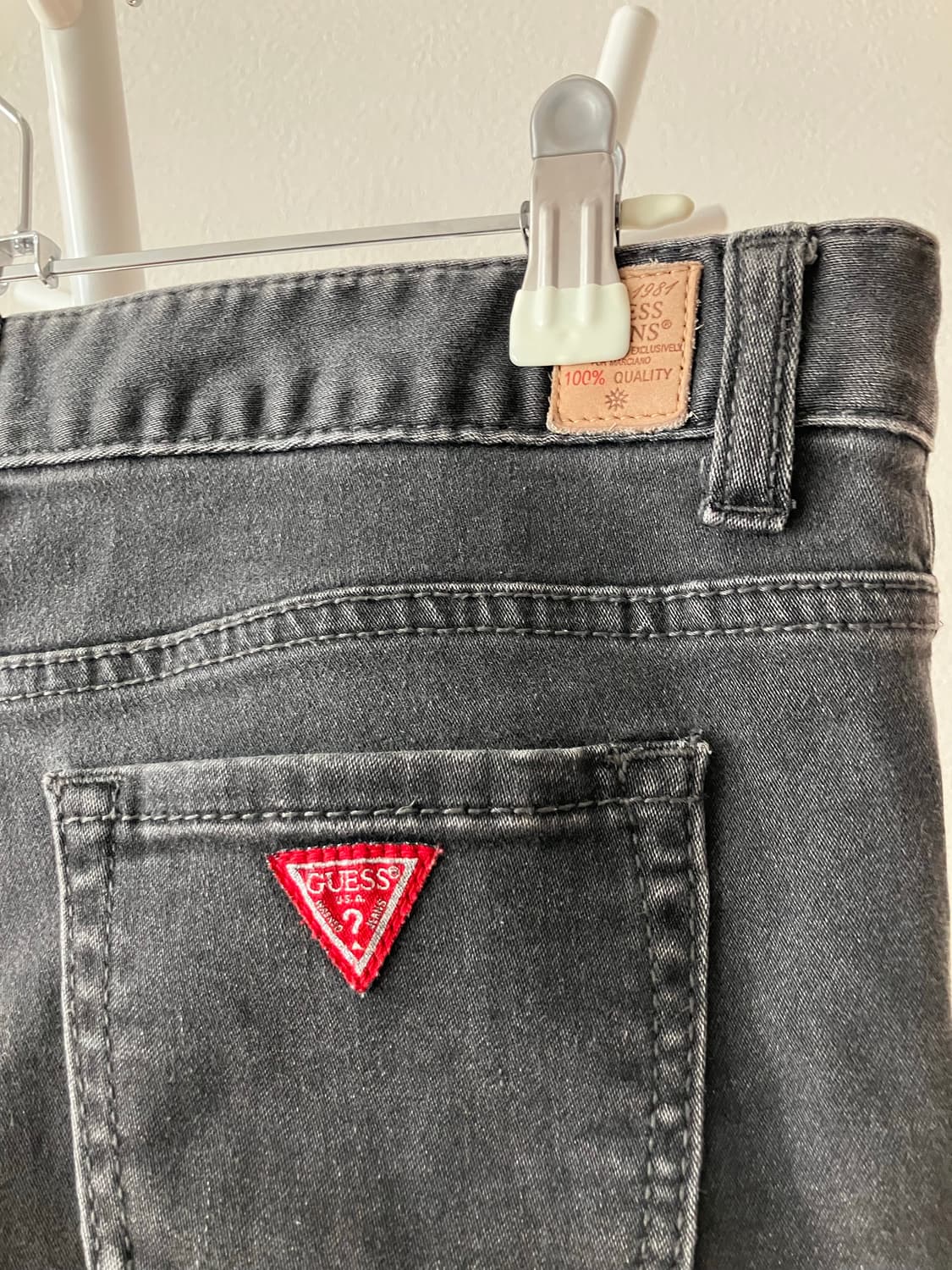 게스 흑청바지 스키니진 블랙데님 게스진 27인치 상품이미지4