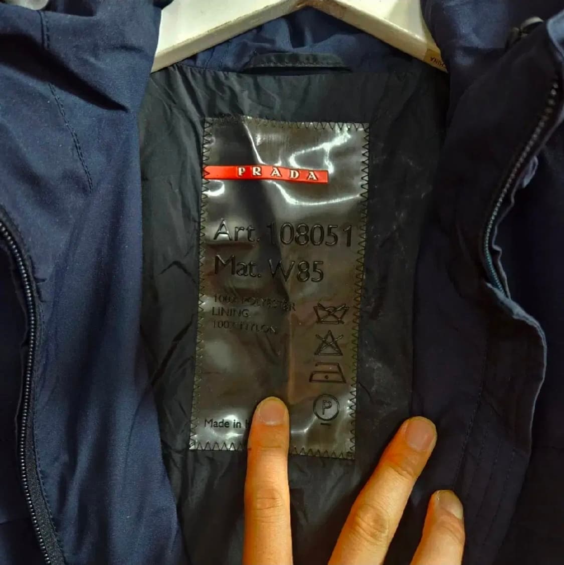 프라다(PRADA)레드텝 고어텍스
네이비 바람막이
w85size 상품이미지3