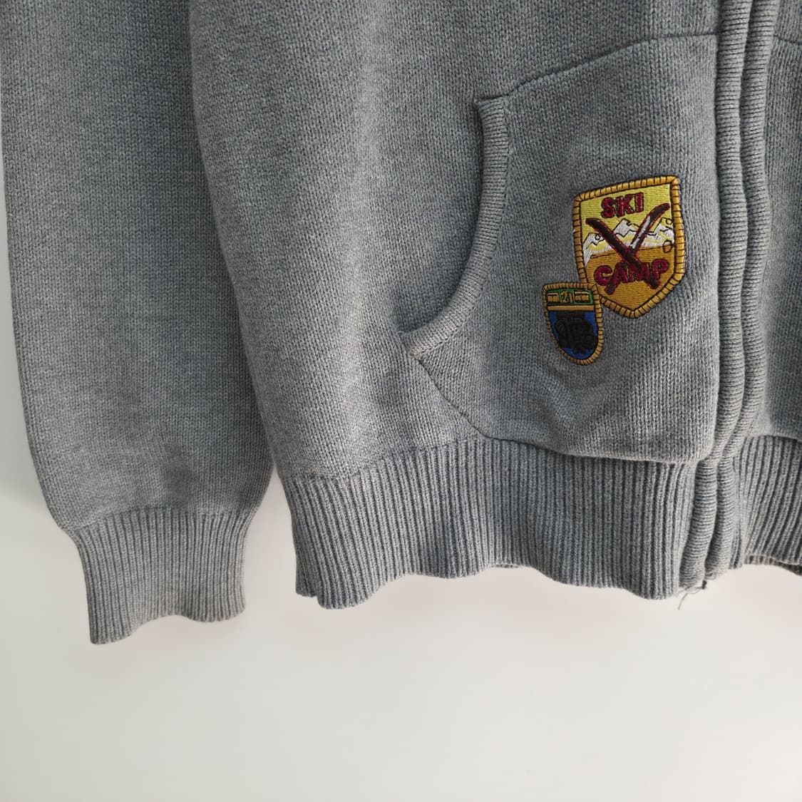 [L] 티니위니 그레이 집업 후드 니트 상품이미지5