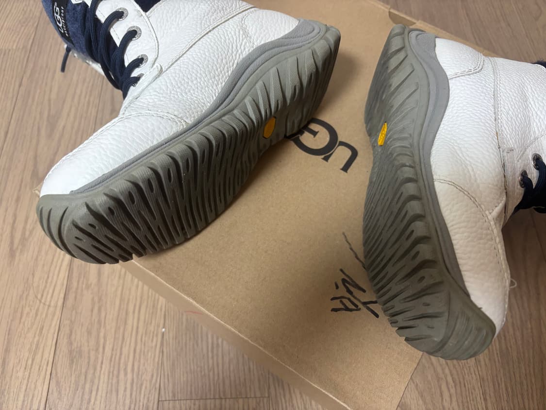 새상품급 어그 아디론닥가죽 방수방한부츠 털부츠남여공용 6사이즈 상품이미지6