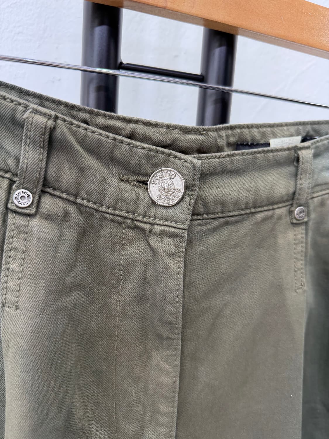 정품) 타임 한섬 22ss 카키색 면바지 팬츠 64 상품이미지5