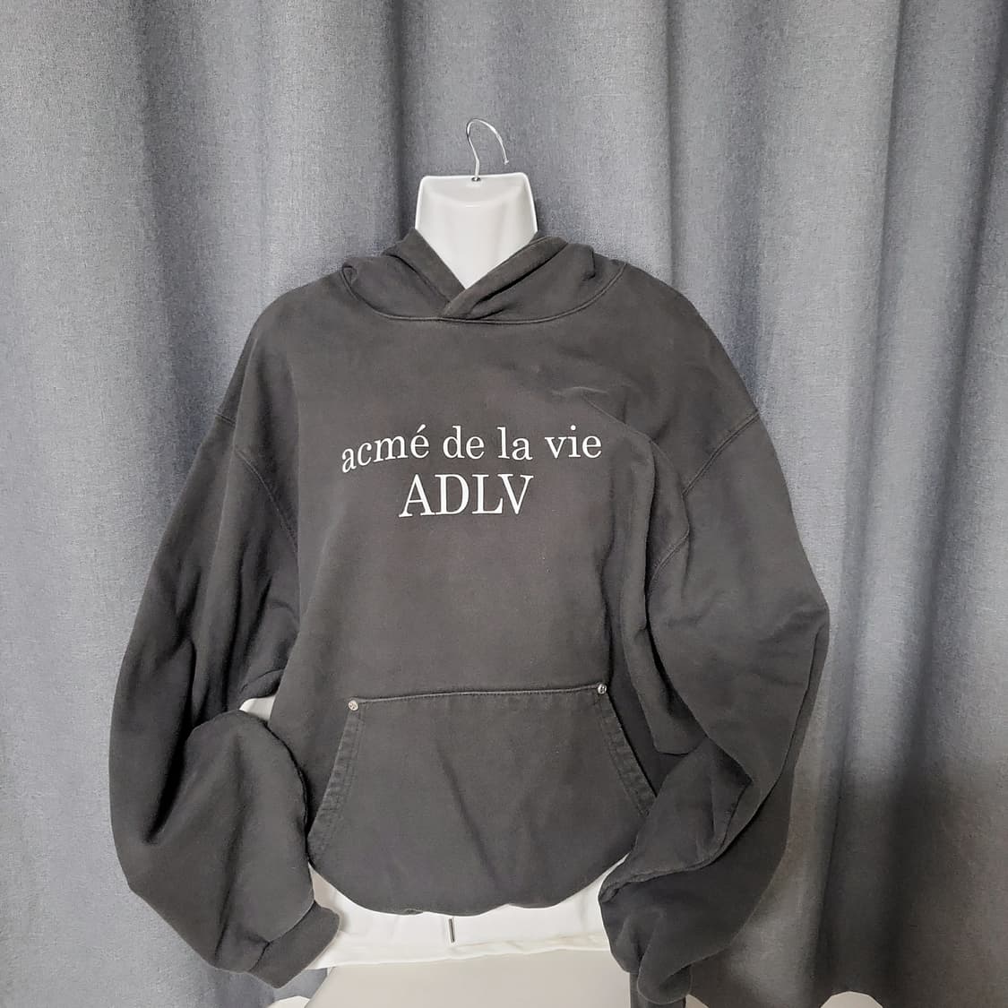 아크메드라비 후드티 상품이미지2