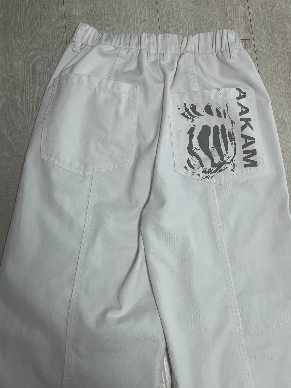 아캄 Knee Pin-tuck Printed Denim Pants (Wh 상품이미지10