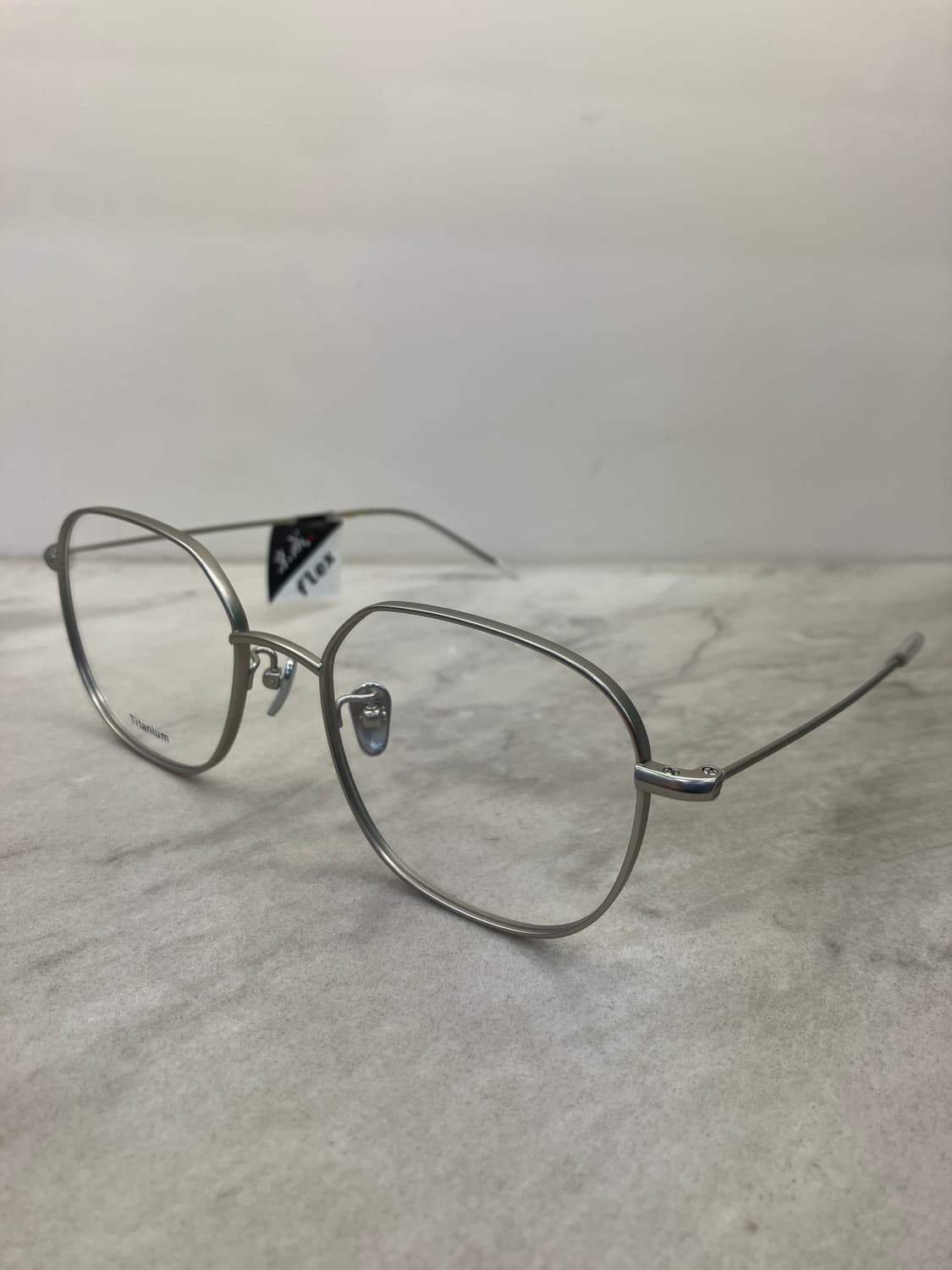 경성 京城 티타늄 올 실버 소프트 스퀘어 메탈테 안경 상품이미지7