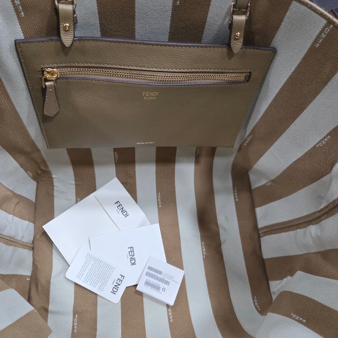 펜디 신상 리버시블 쇼퍼백 상품이미지7