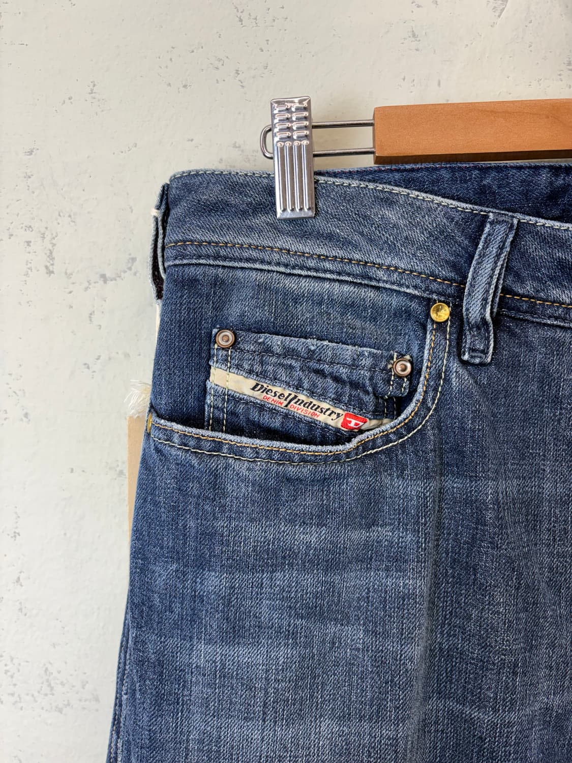 새상품 디젤 ZATHAN 부츠컷 데님팬츠 상품이미지6