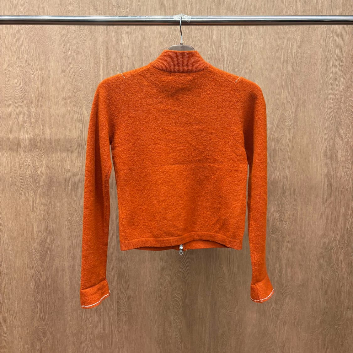 제이프레스 하이넥 울 니트 집업 가디건 숄더 라인 스티치 디테일 오렌지 상품이미지3