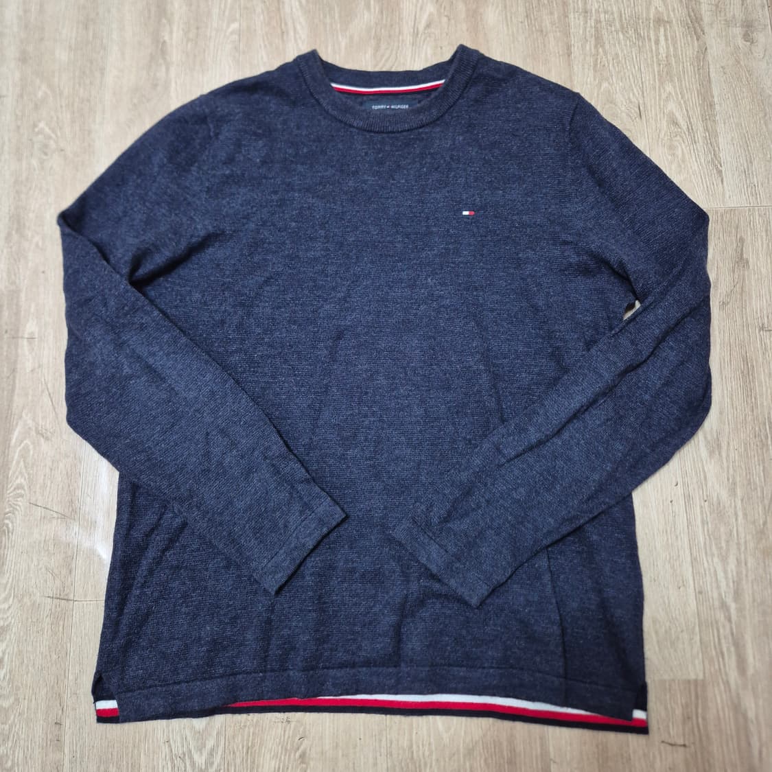 타미힐피거 미니플래그 라운드 니트 상품이미지1