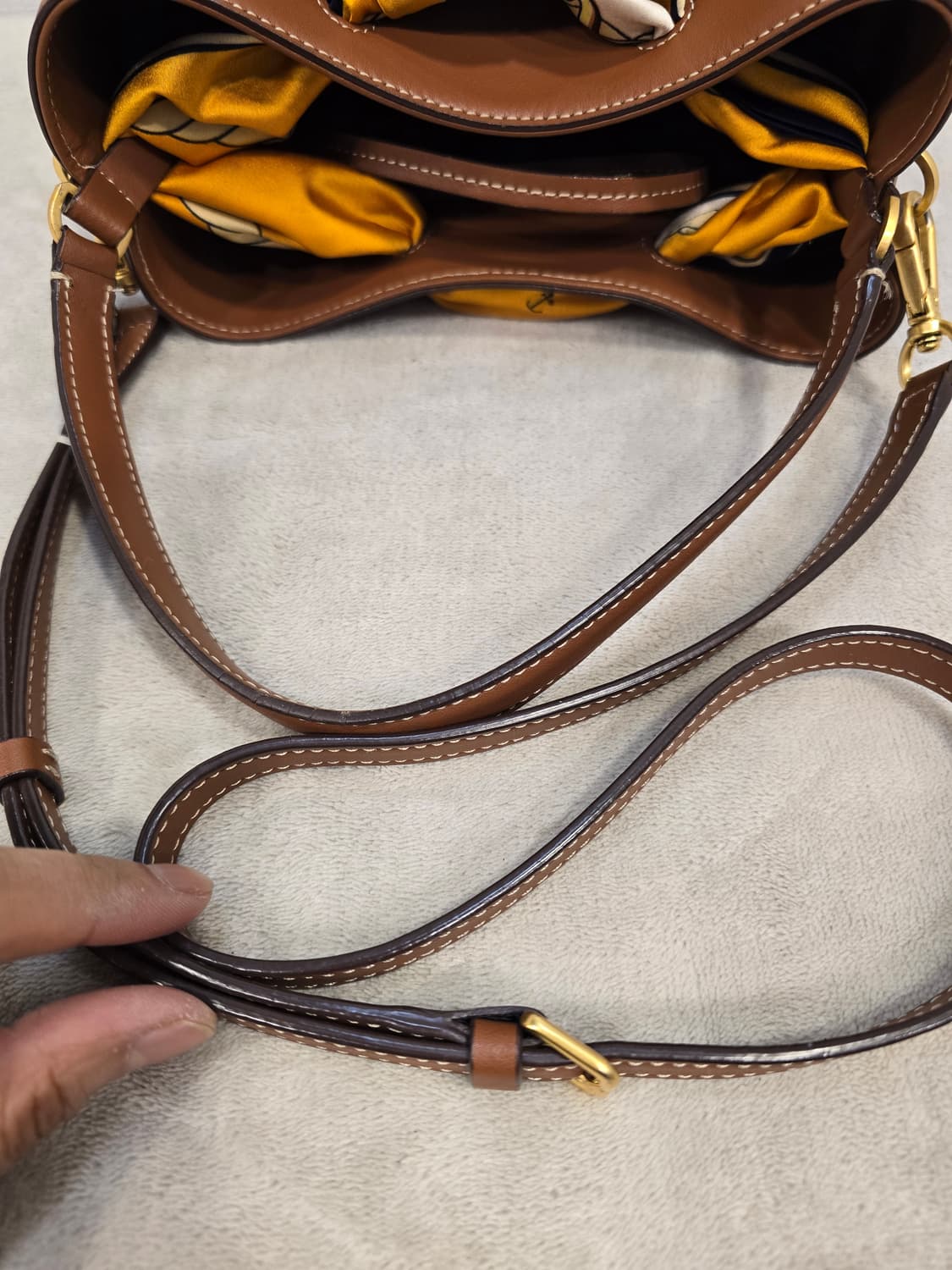 헤지스 블랙 브라운 가죽 버킷백 토트백 크로스백 상품이미지6