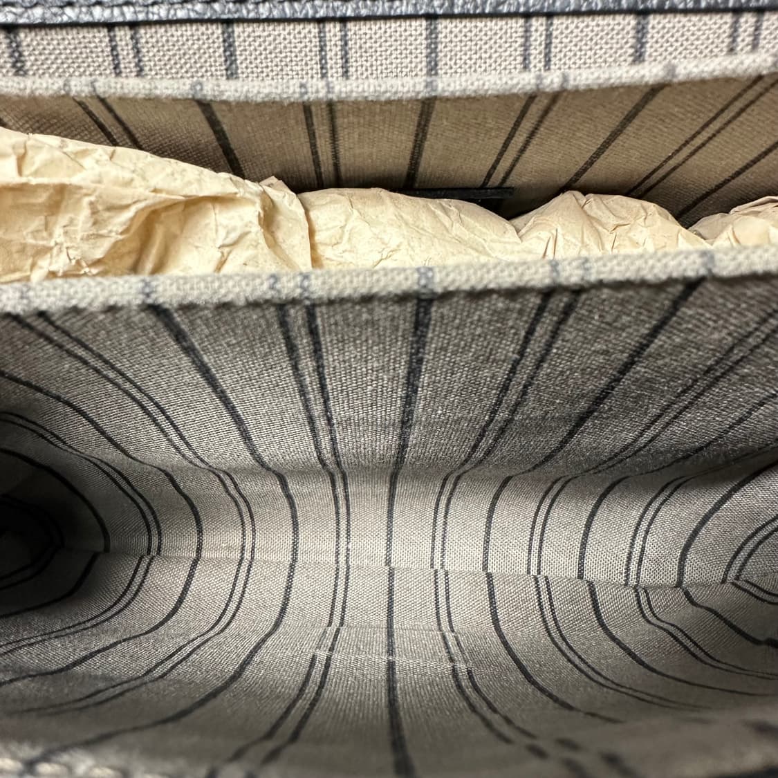 [S급] 루이비통 앙프레뜨 포쉐트 메티스 크로스 메신저백 상품이미지8