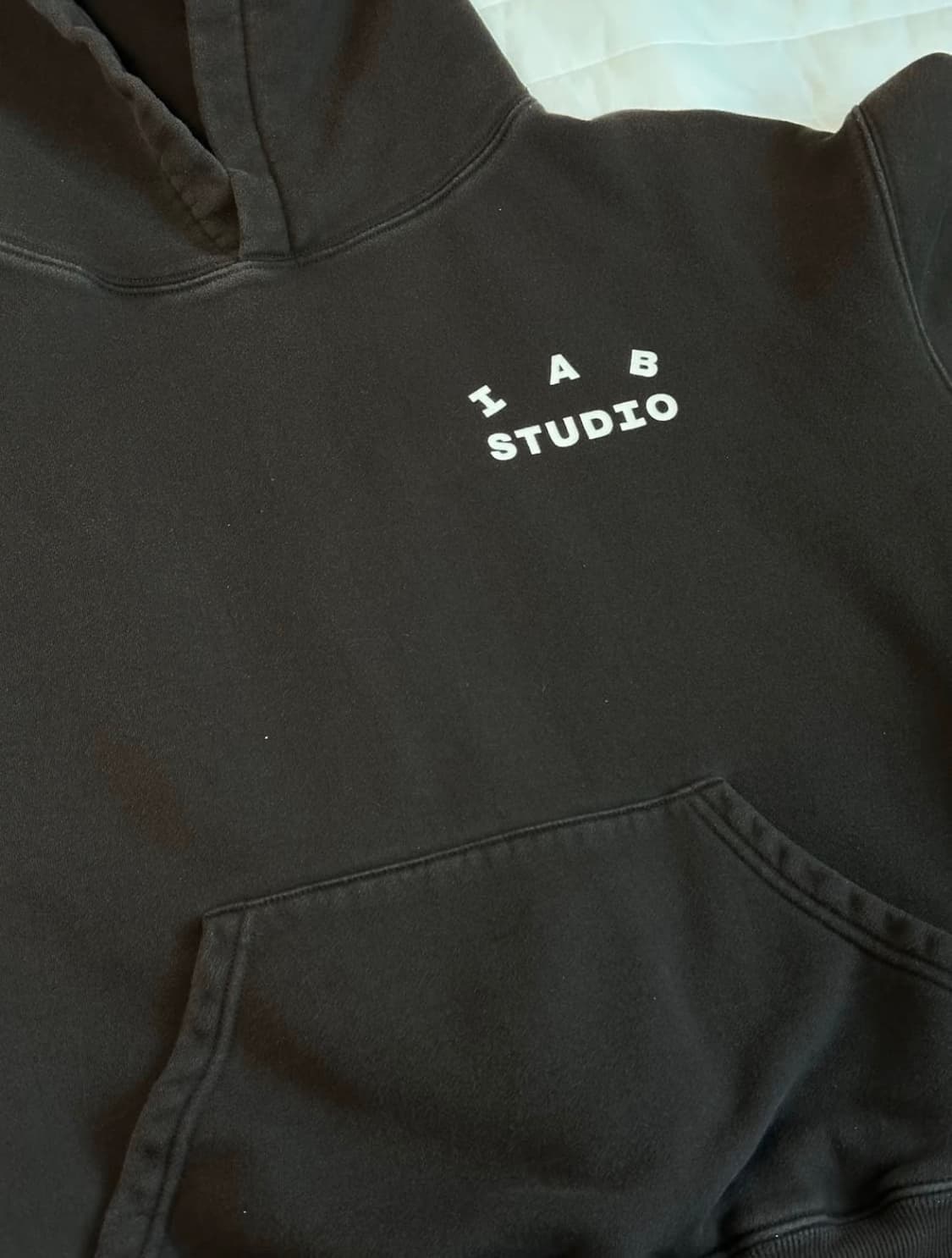 아이앱 스튜디오 후드티 브라운 상품이미지2