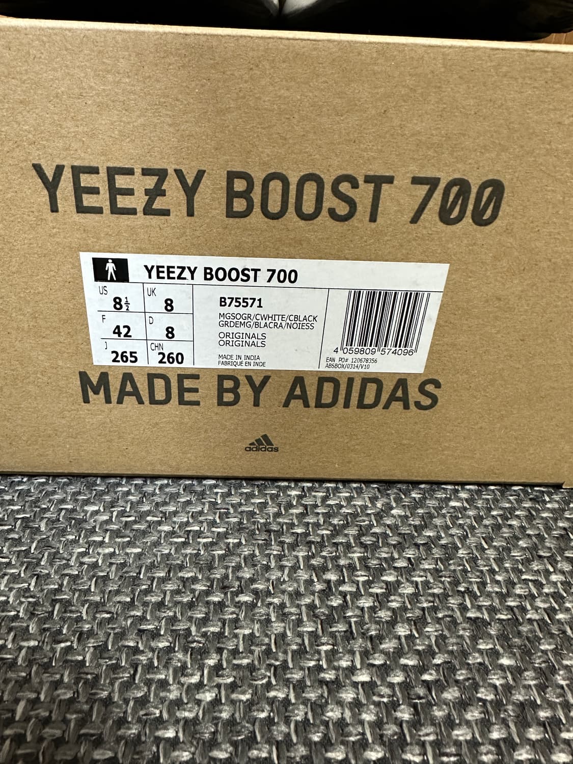 아디다스 이지부스트 700 웨이브 러너 상품이미지7