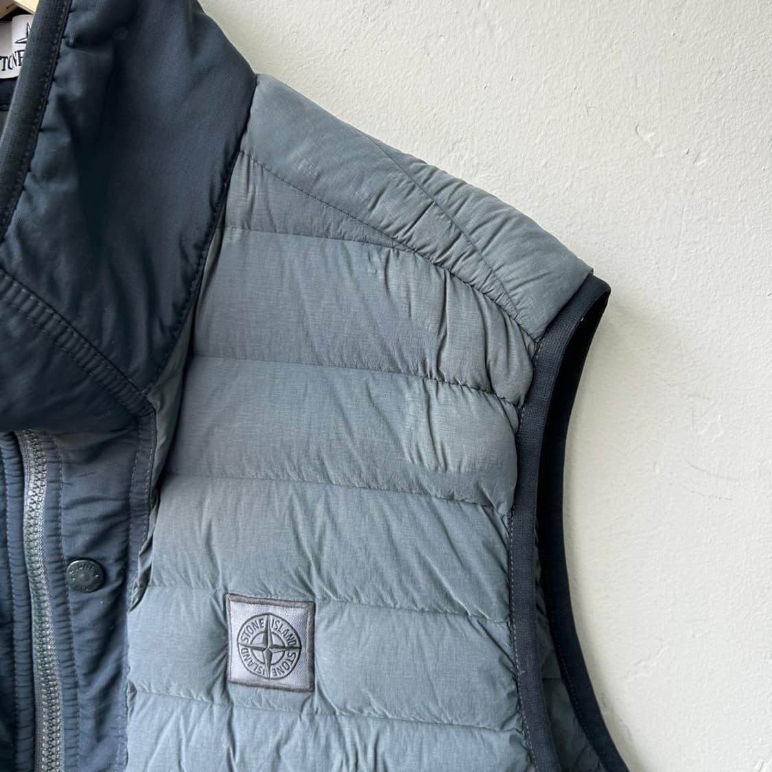 16444 - 스톤아일랜드 룸 우븐 베스트 상품이미지3