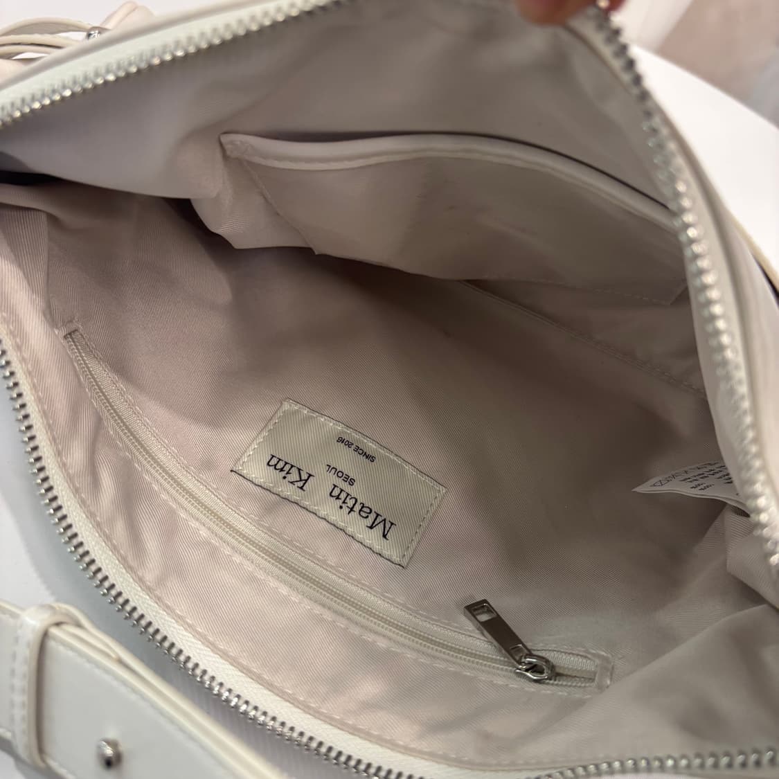 정품 마뗑킴 더블 벨티드 숄더백     상품이미지10