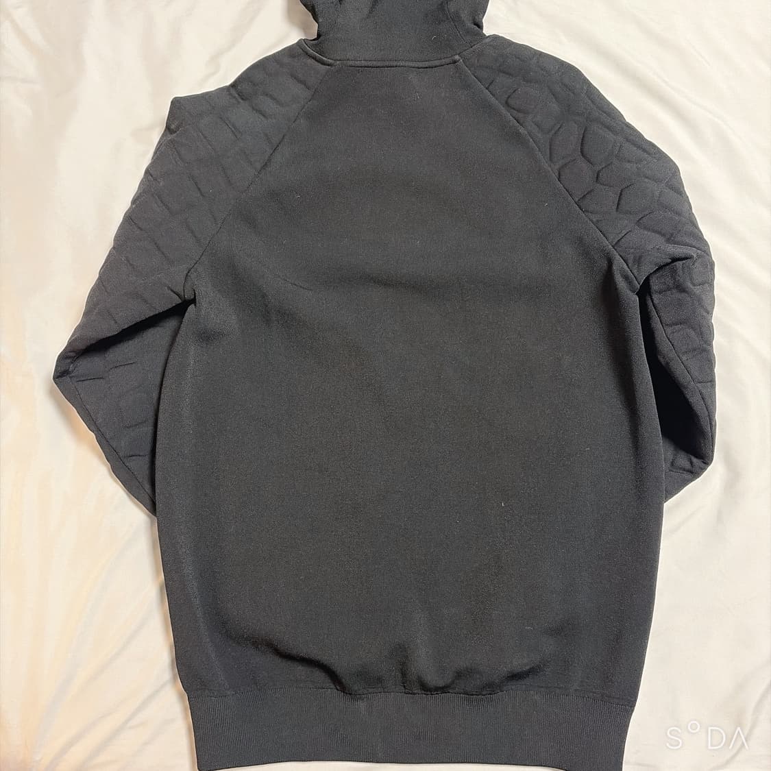 알렉산더왕 x h&m 엠보싱 후드집업 상품이미지2