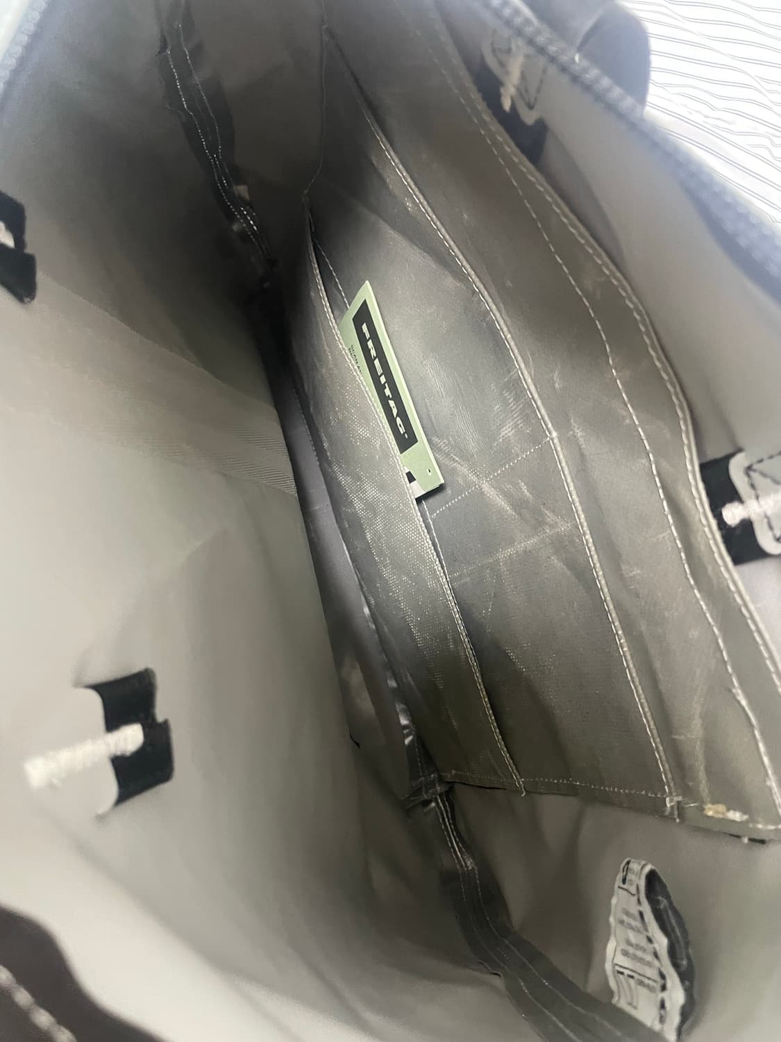 프라이탁 페테(PETE) 올실버 백팩 상품이미지4