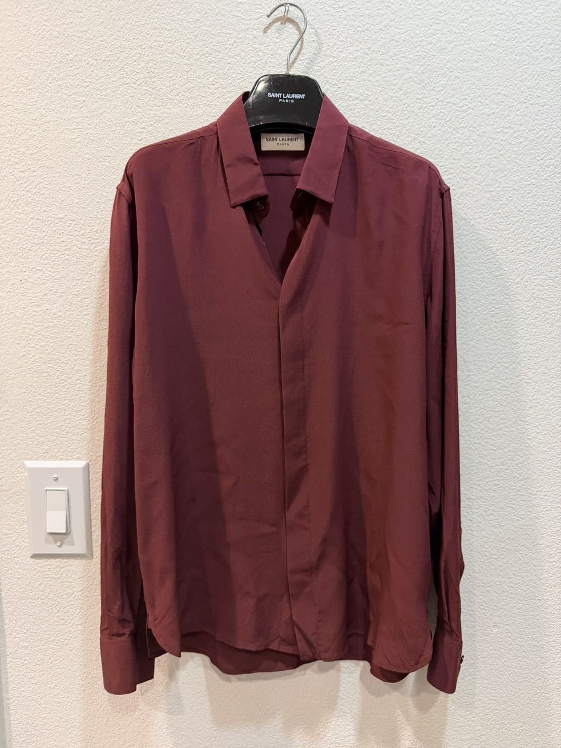 [정해인님 착용] 생로랑 23ss 크레페 드 시네 실크 셔츠 상품이미지7