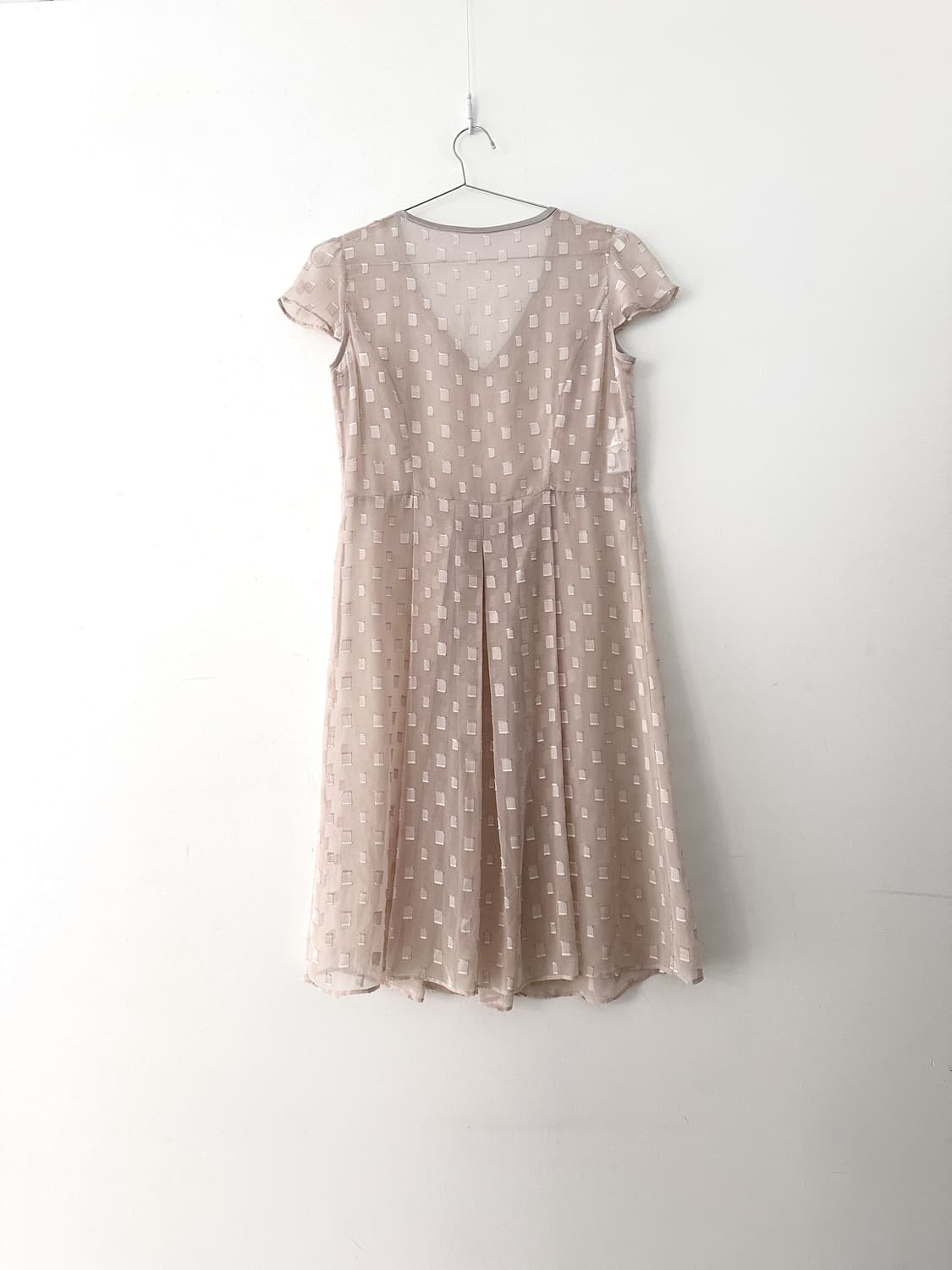 Rectangle pattern sheer ops / beige pink 상품이미지4