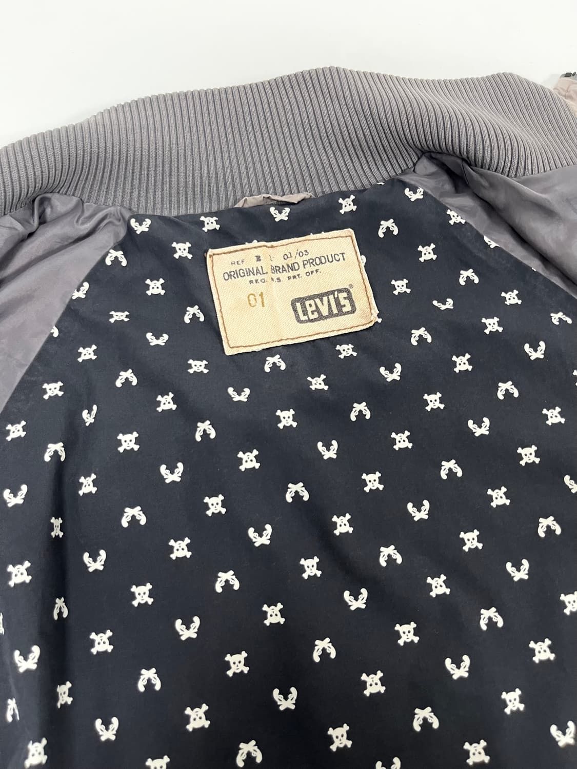 [L] 리바이스 스탠실 스컬 자켓 상품이미지4