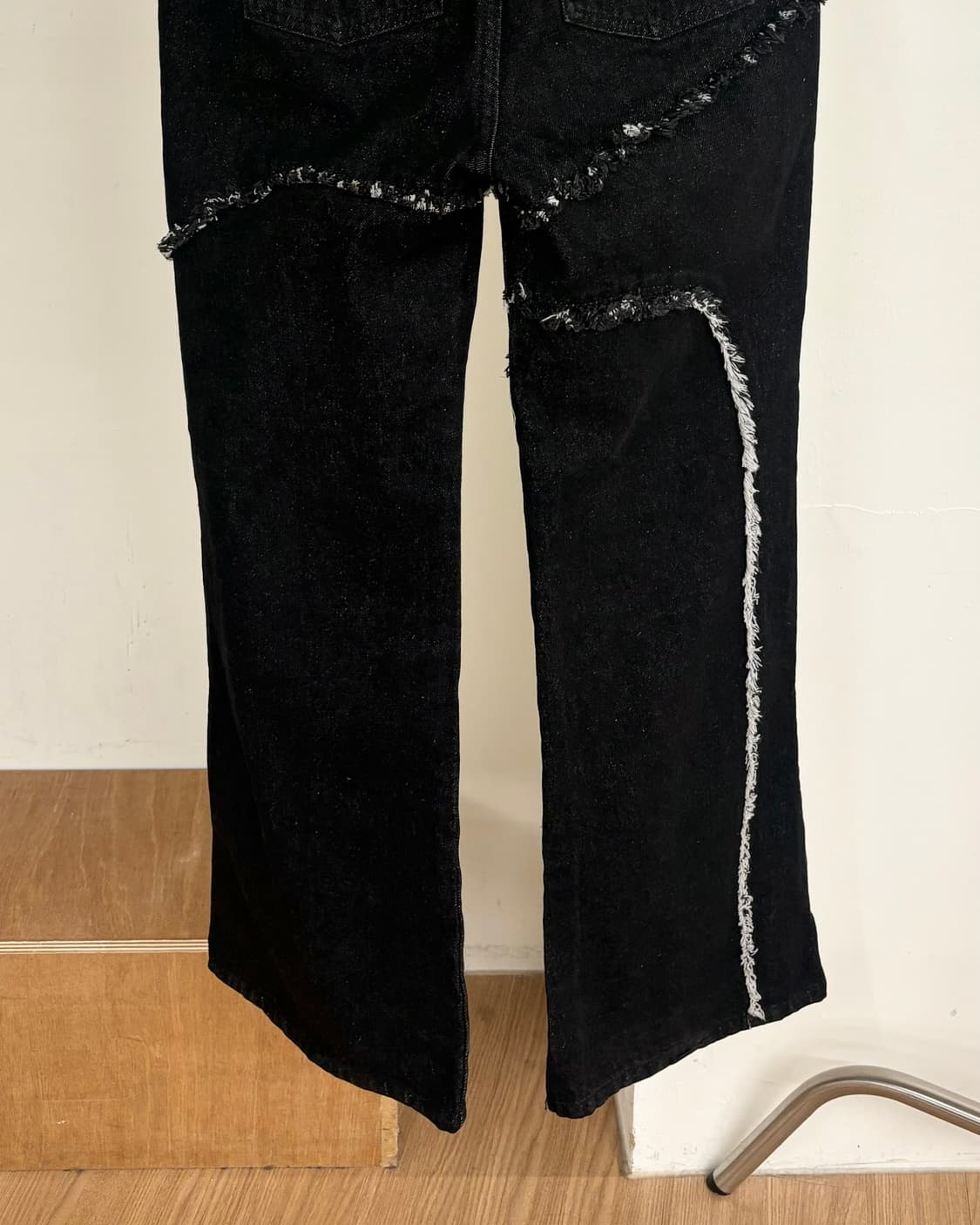 앤더슨벨 카리스 러프 라인 로우컷 진 상품이미지6