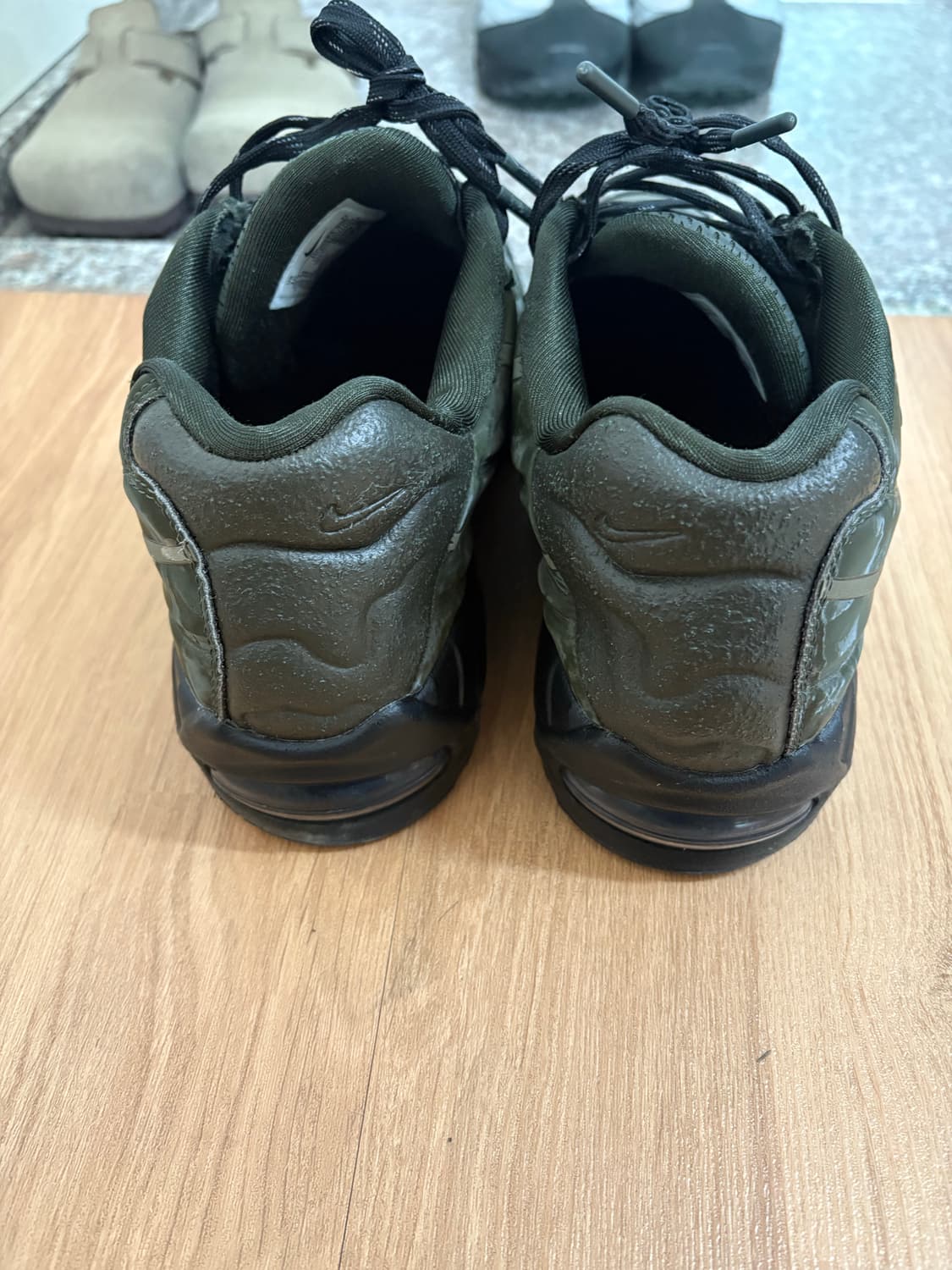 나이키 x 웍스아웃 에어맥스95 미디움 올리브 앤 세쿼이아 280사이즈입 상품이미지3