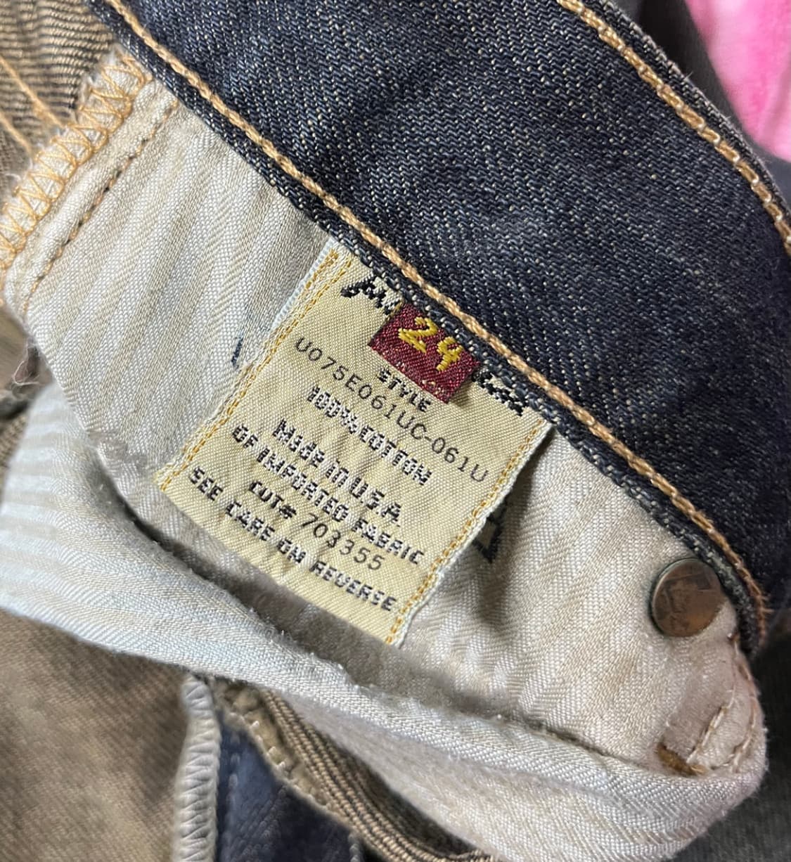 7 For All Mankind 데미지 워싱 로우라이즈 부츠컷 데님 상품이미지4