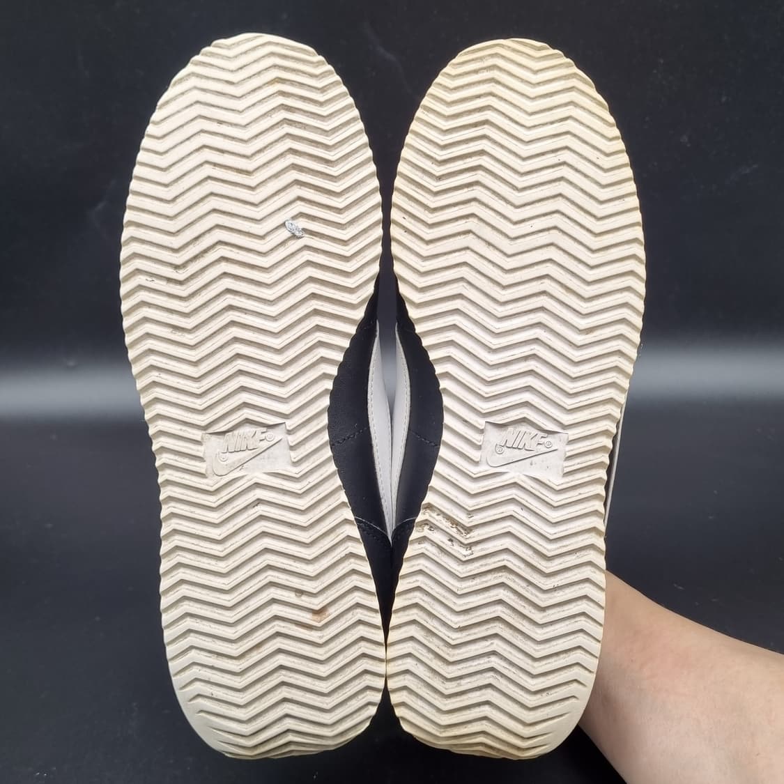 나이키 코르테즈 검흰 스니커즈250 상품이미지3