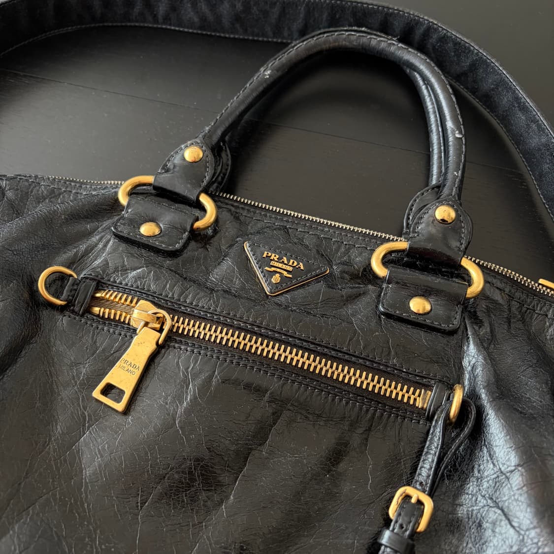 프라다 비텔로 샤인백 블랙 토트백 상품이미지2