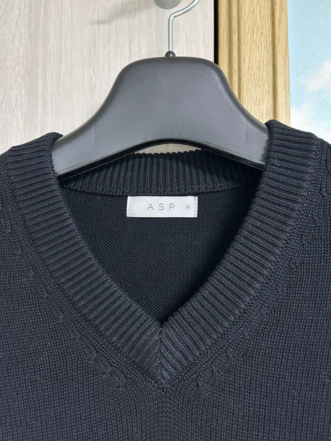 (XL) 애습 코튼 브이넥 니트 블랙 상품이미지3