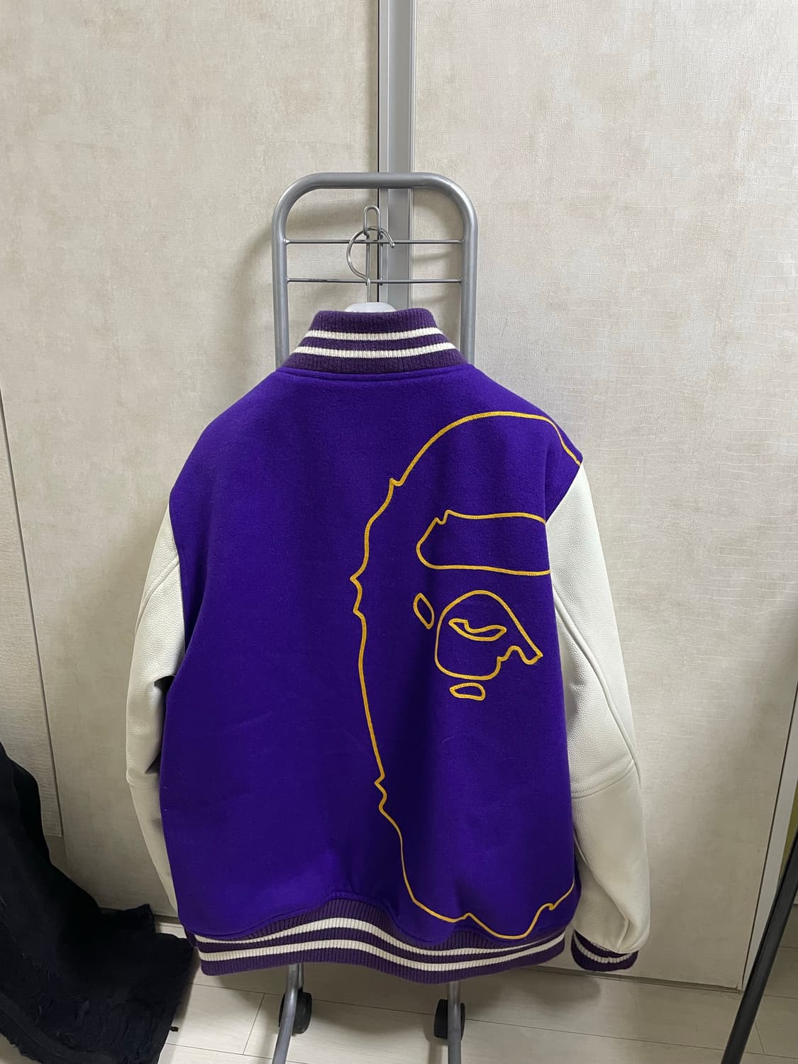 베이프 자이언트 헤드 바시티 자켓 상품이미지3