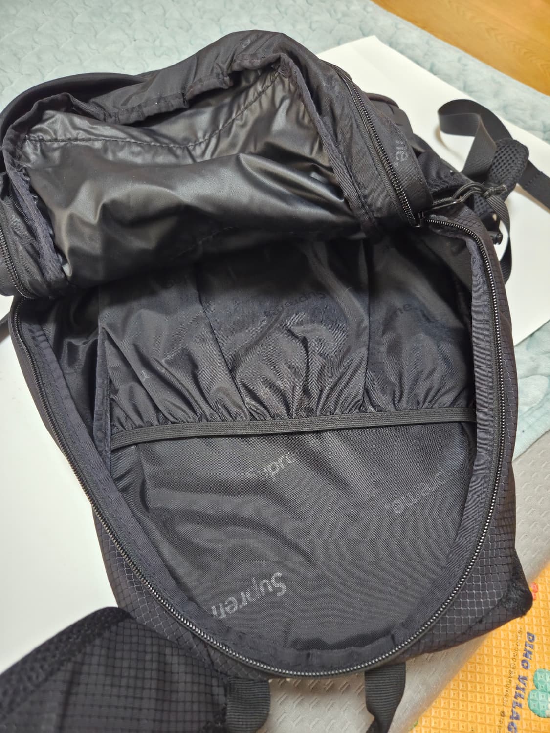 슈프림 22ss 백팩 블랙 상품이미지7