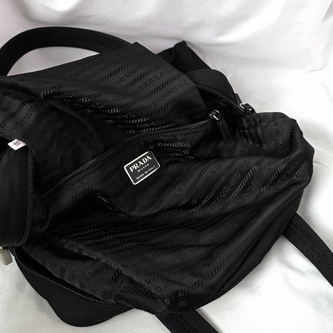 [정품 PRADA] 프라다 포코노 나일론 스몰 토트백 상품이미지9