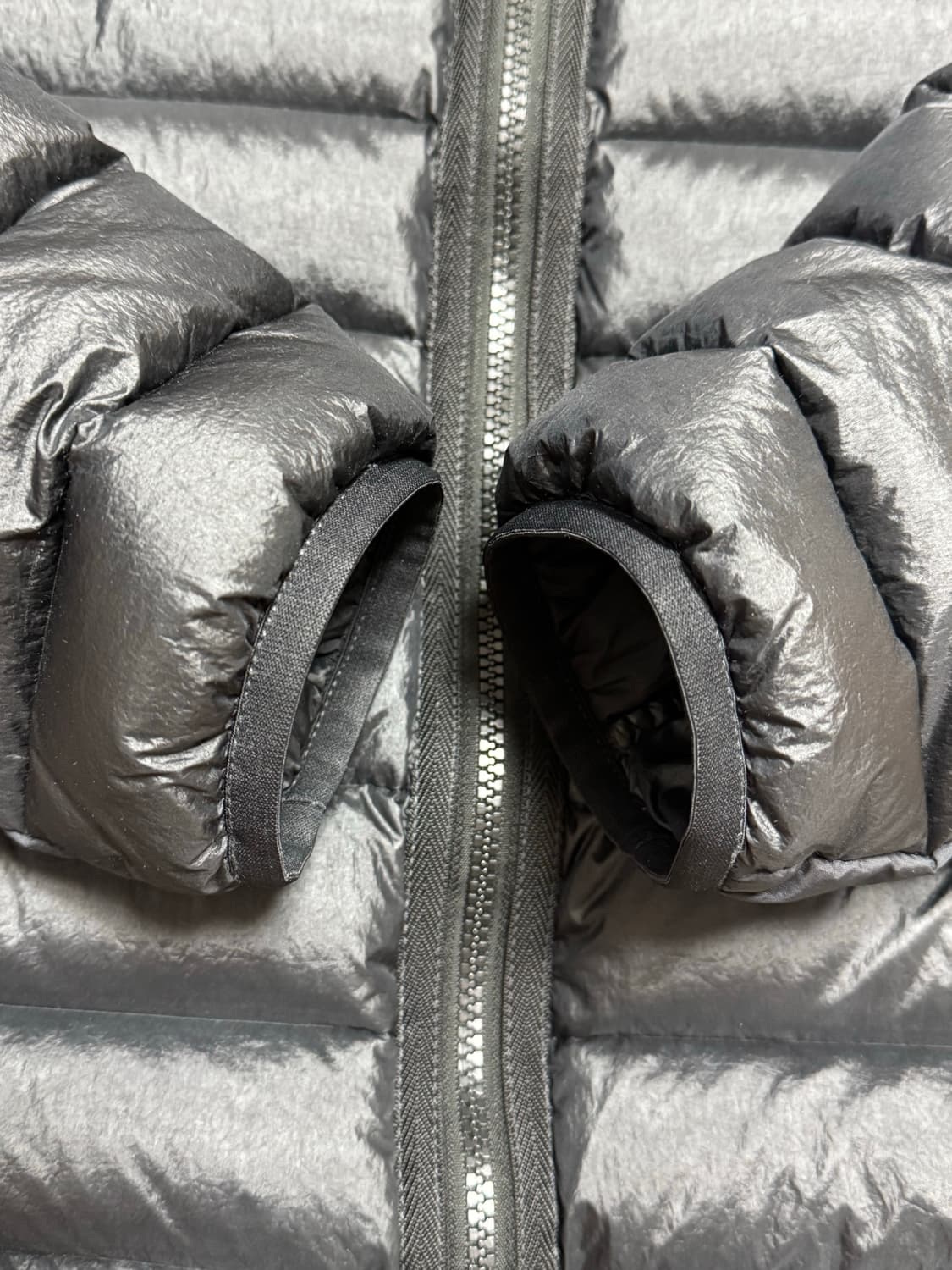 25SS 스톤아일랜드 룸우븐 체임버스 경량패딩 M 상품이미지4