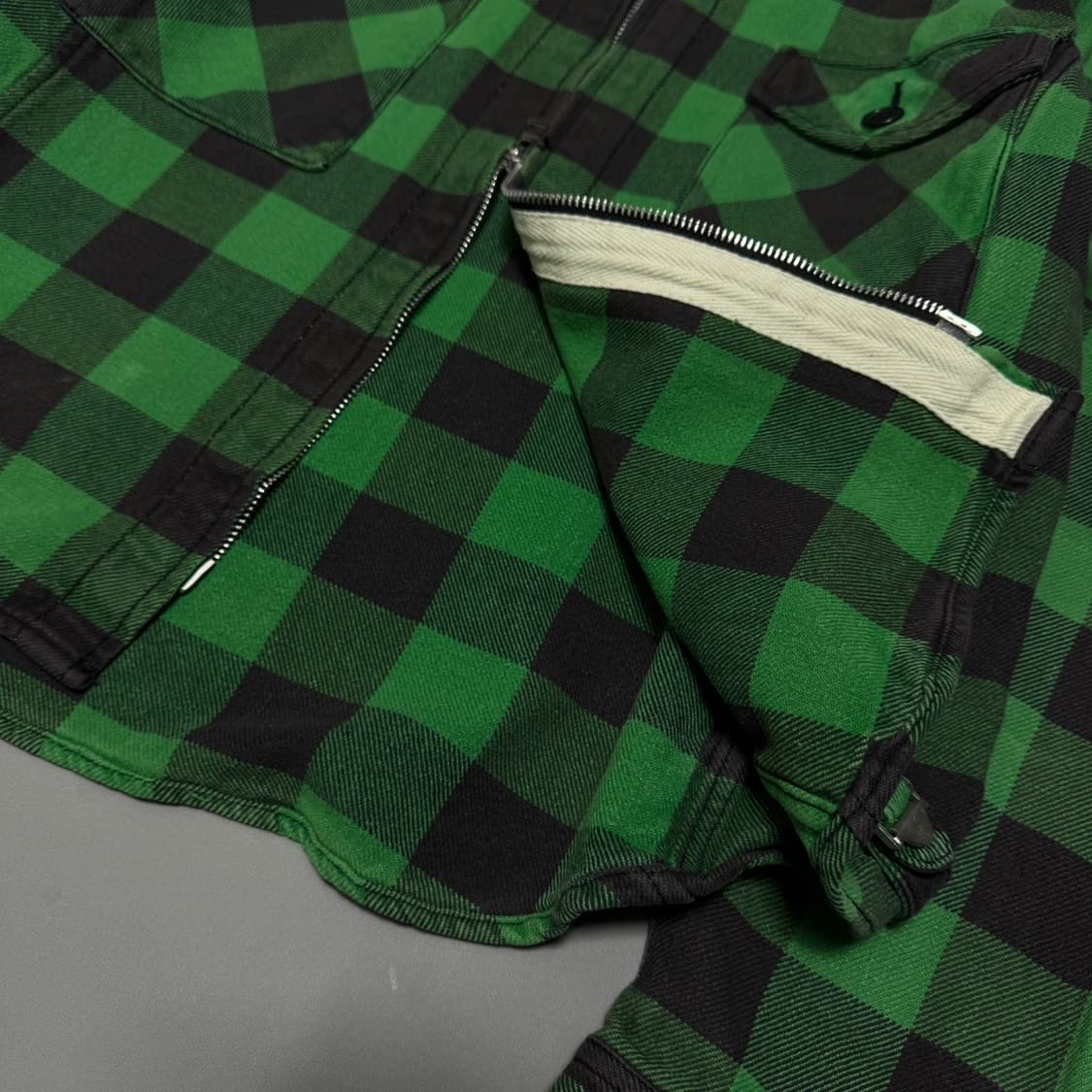 빔즈(BEAMS) 그린컬러 체크패턴 코튼 하이넥 라운드 컷 자켓 상품이미지5