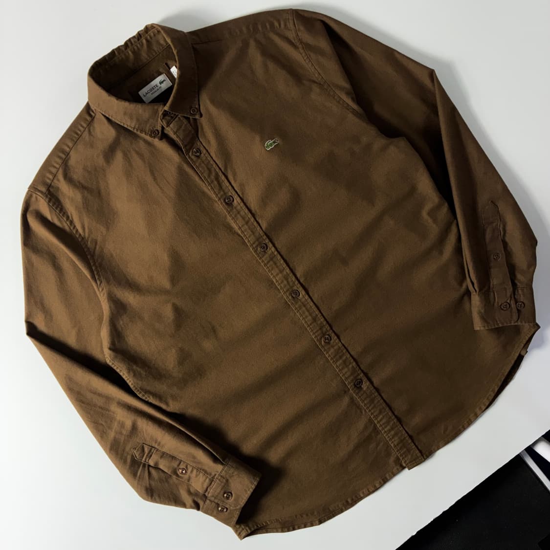 Lacoste  라코스테 자수 코튼 브라운 솔리드 셔츠  상품이미지2