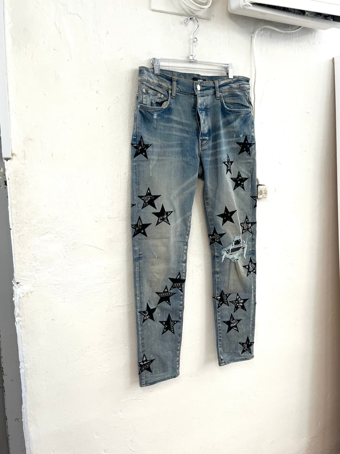 아미리 반다나 스타 패치 데님 팬츠 상품이미지2